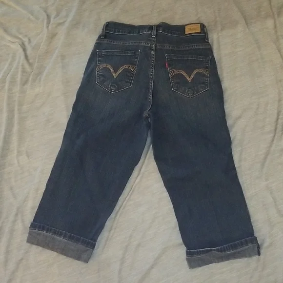 Levis perfectly slimming 512 capri - Picture 7 of 14